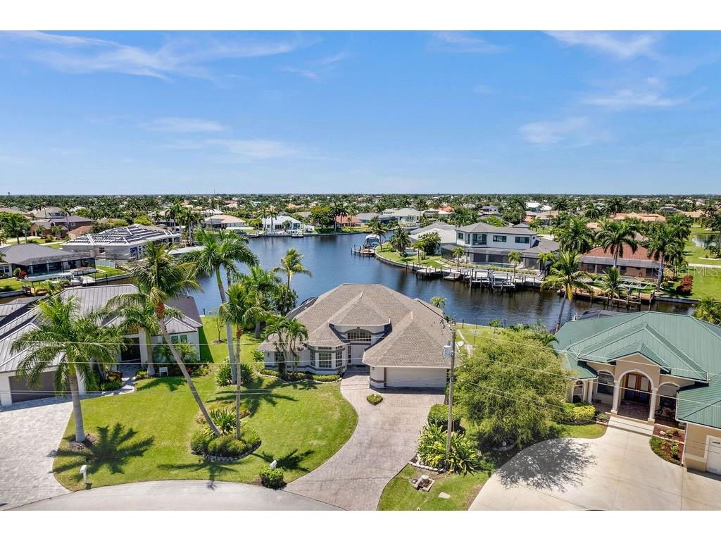 2215 SW 53rd Terrace Cape Coral FL 33914 - BALSAM CANAL / AMITY CANAL C7495623 image1