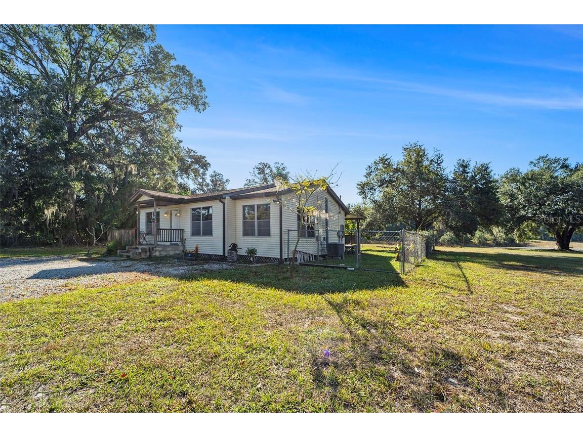 2215 Wallace Road Lutz FL 33549 TB8450439 image1