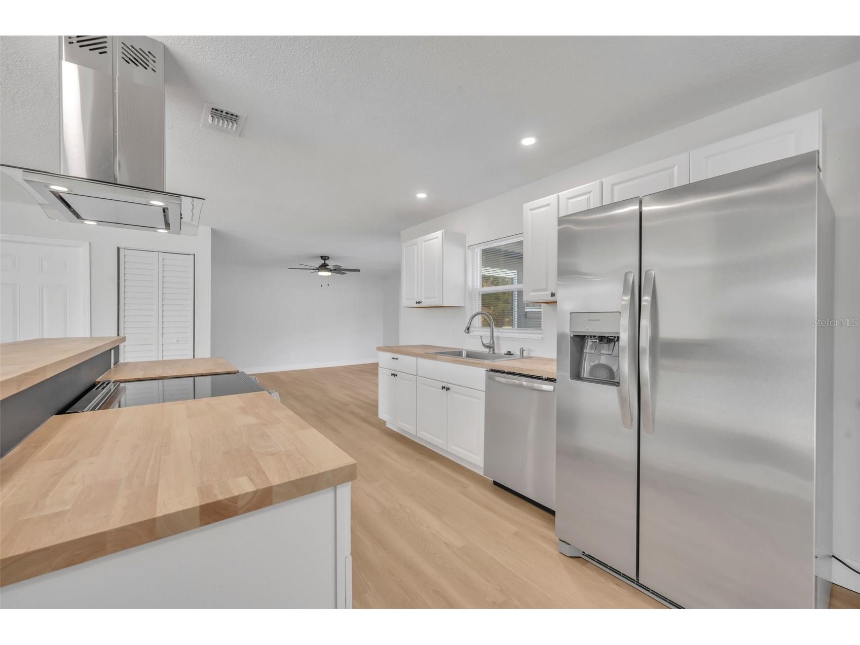 2216 Cherbourg Court Orlando FL 32808 A4685657 image12