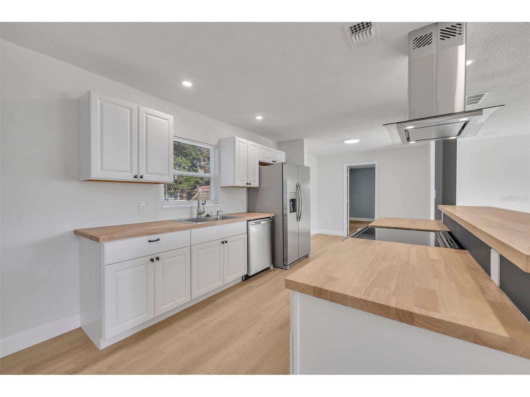 2216 Cherbourg Court Orlando FL 32808 A4685657 image14