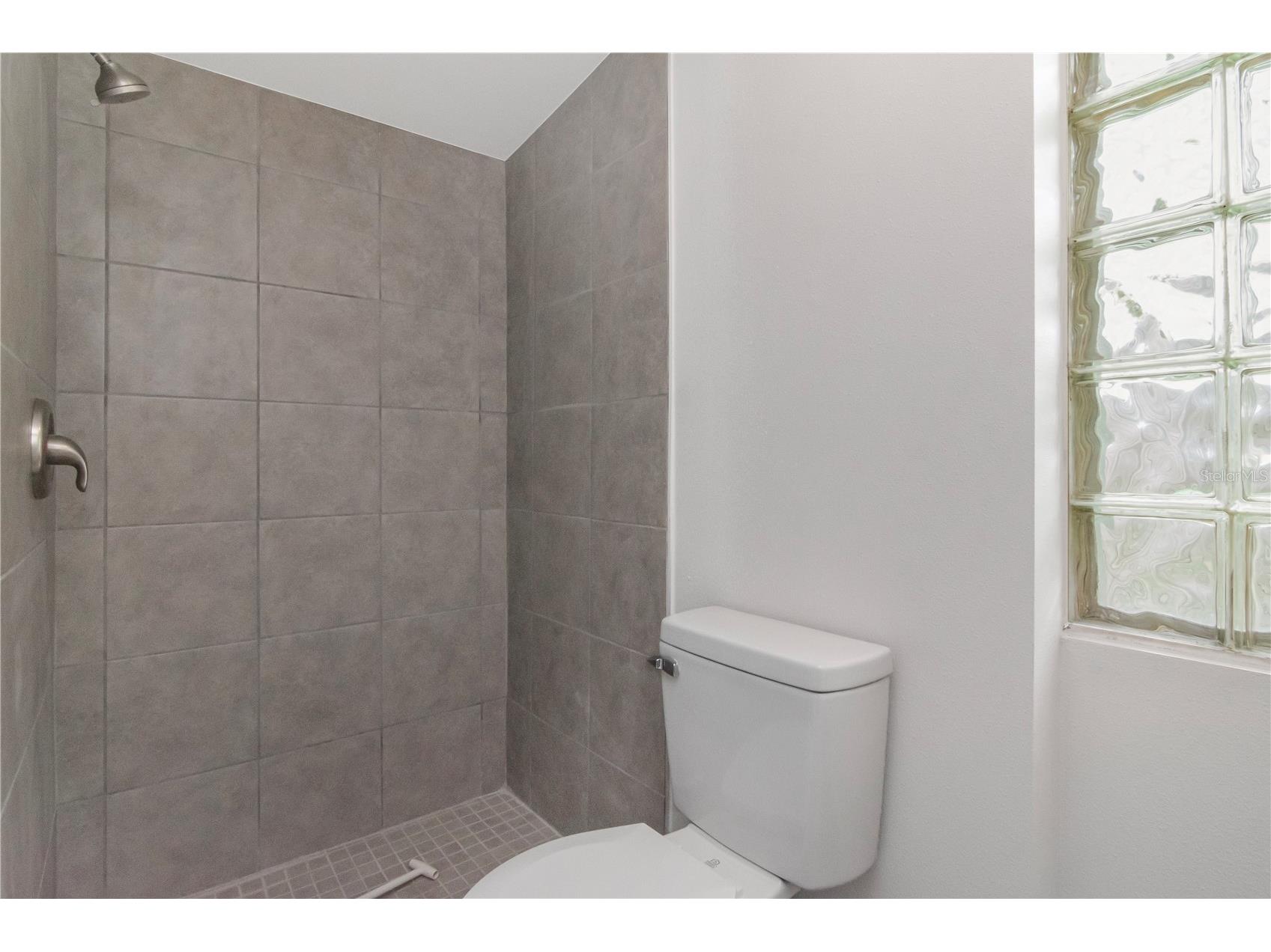 2216 E 109th Avenue Tampa FL 33612 TB8515310 image18