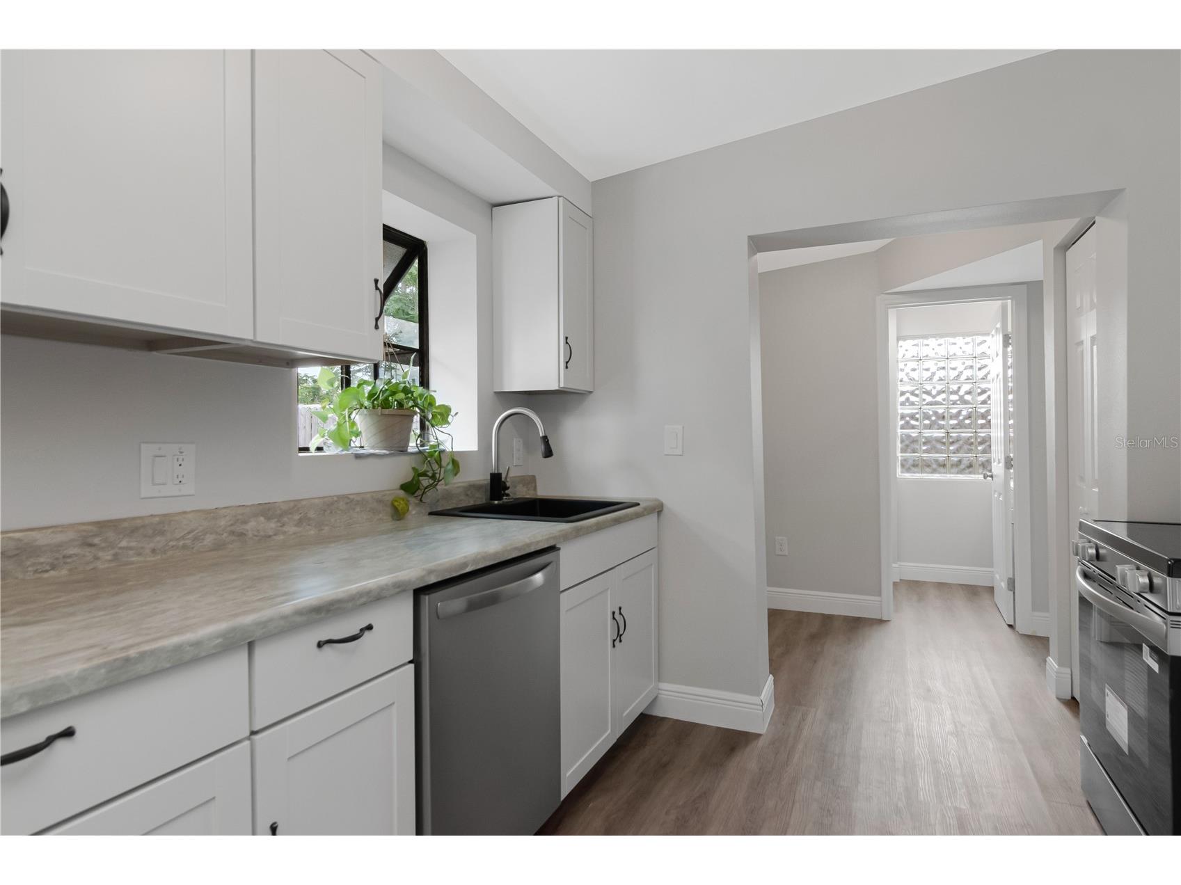 2216 E 109th Avenue Tampa FL 33612 TB8515310 image8