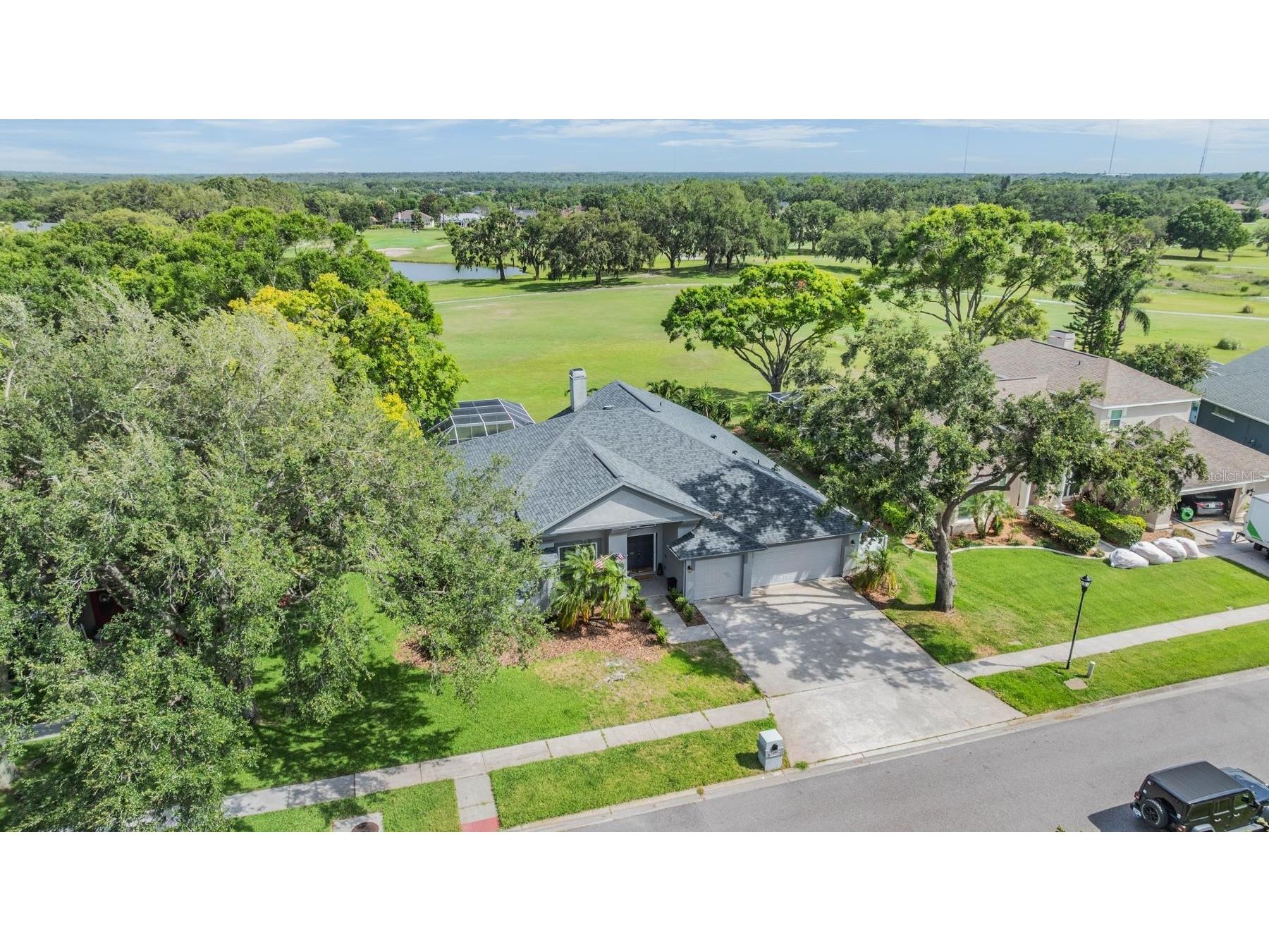 2216 Eagle Bluff Drive Valrico FL 33596 TB8390854 image1