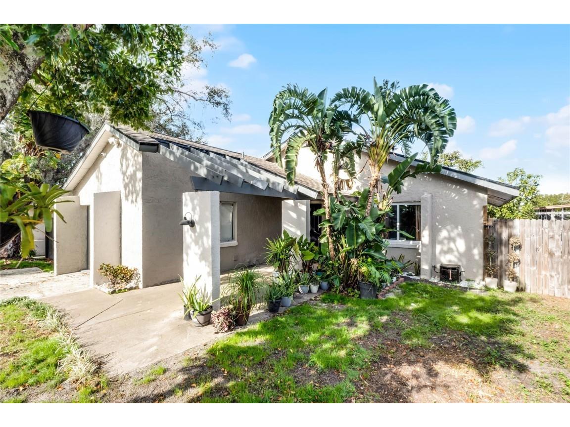 2216 Greenview Circle Orlando FL 32808 O6268395 image1