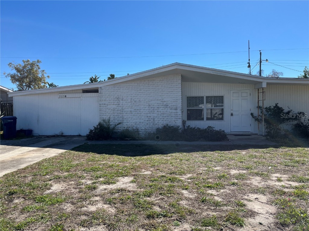 2216 N Wellesley Drive Bradenton FL 34207 A4598753 image1