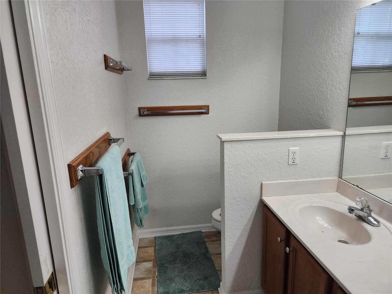 2216 NE 40th Terrace Ocala FL 34470 OM716527 image10