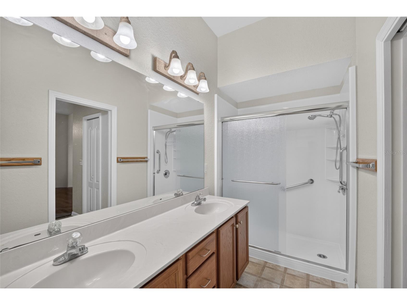2216 NE 40th Terrace Ocala FL 34470 OM728474 image13