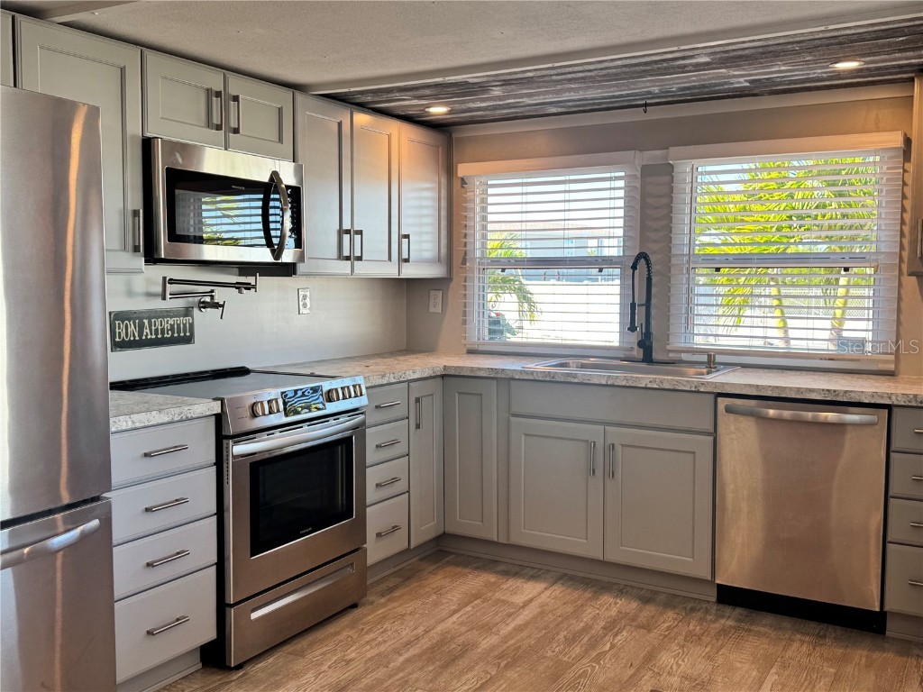 2216 Pennsylvania Avenue Bradenton FL 34207 - SARASOTA BAY A4673118 image7