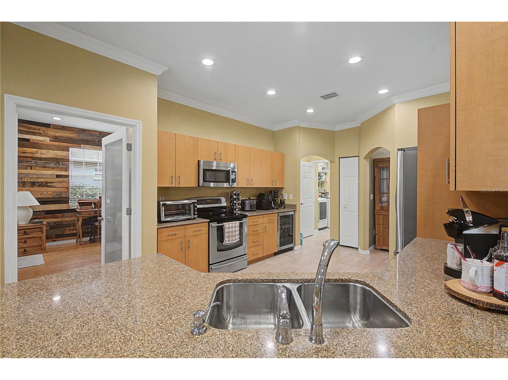 2216 Pinecrest Drive Lutz FL 33549 TB8518844 image12