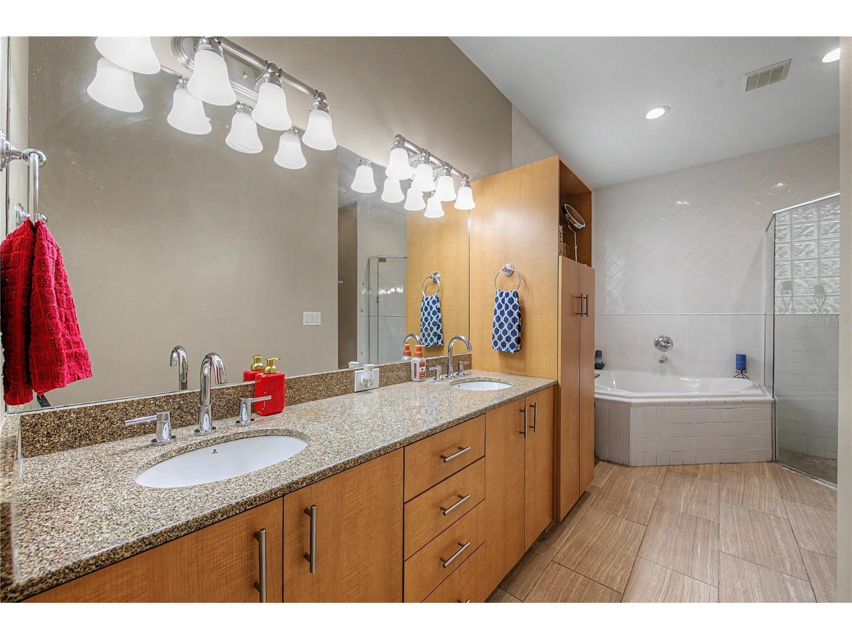 2216 Pinecrest Drive Lutz FL 33549 TB8518844 image18