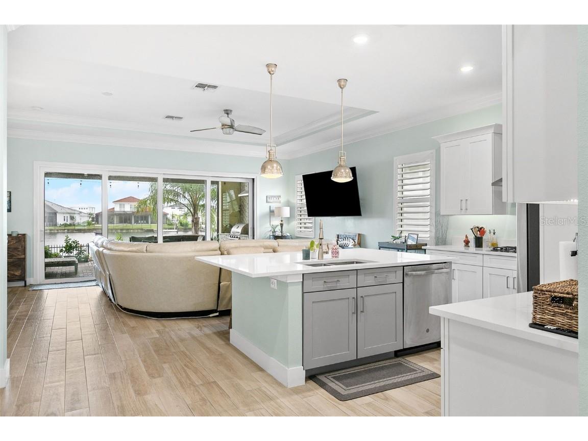 2217 5th Street E Palmetto FL 34221 TB8374021 image10