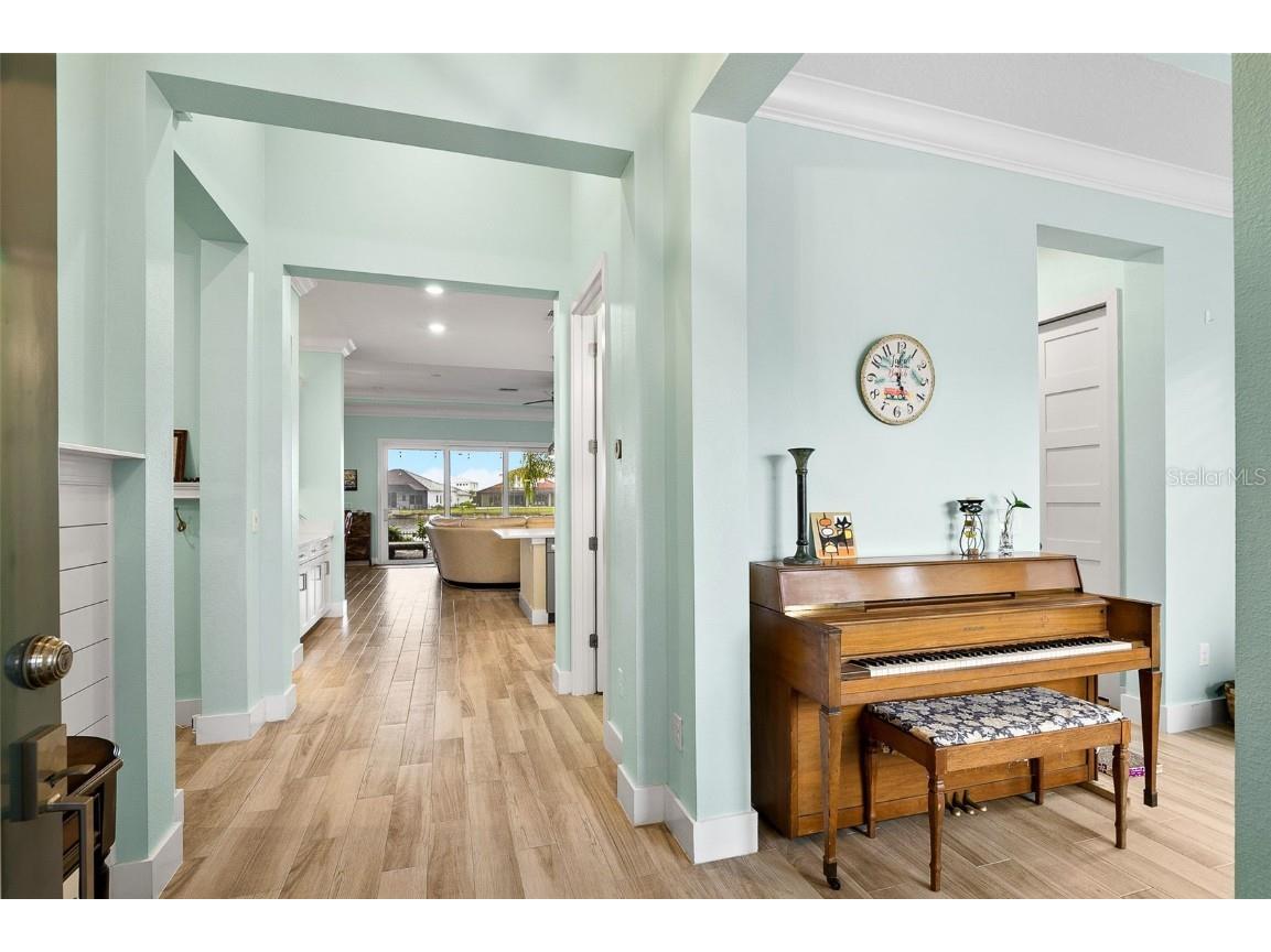 2217 5th Street E Palmetto FL 34221 TB8374021 image3