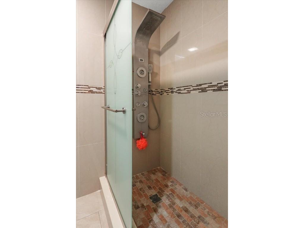 2217 65th Place N Saint Petersburg FL 33702 TB8439827 image17