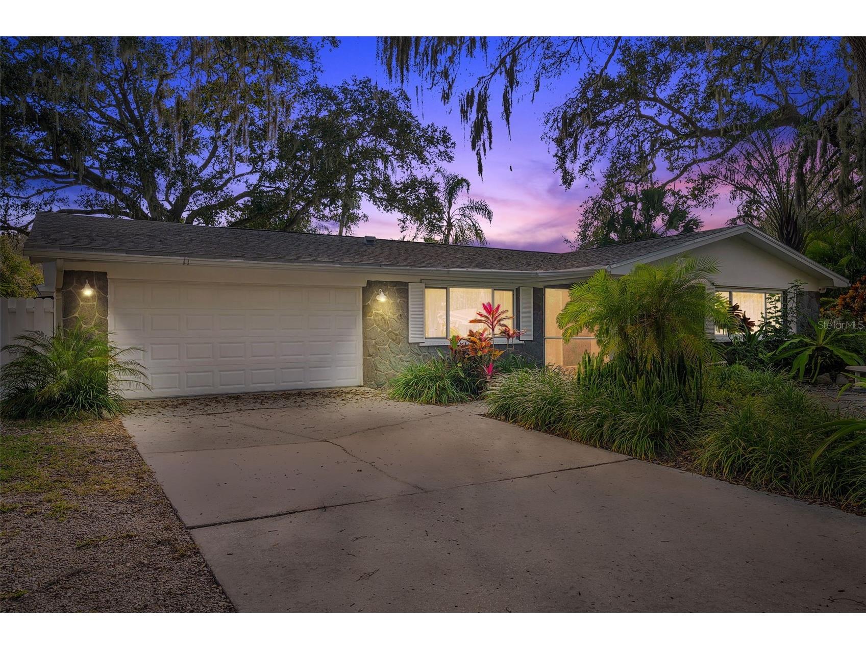 2217 Buena Vista Drive Clearwater FL 33764 A4679834 image1