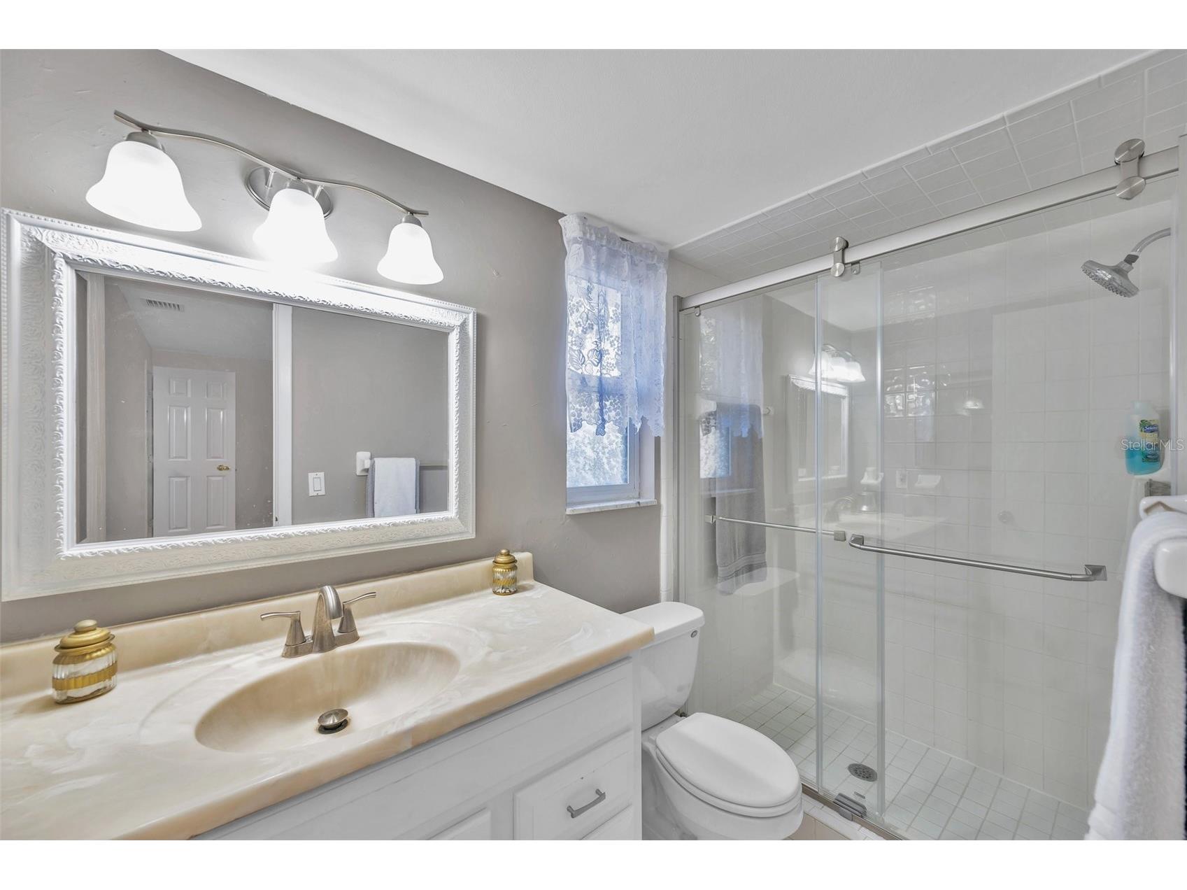 2217 Buena Vista Drive Clearwater FL 33764 A4679834 image10