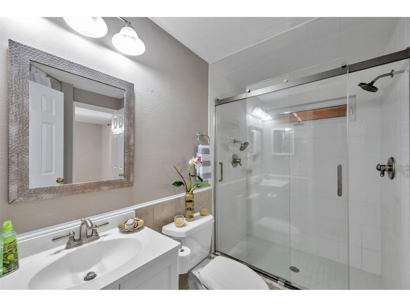 2217 Buena Vista Drive Clearwater FL 33764 A4679834 image15