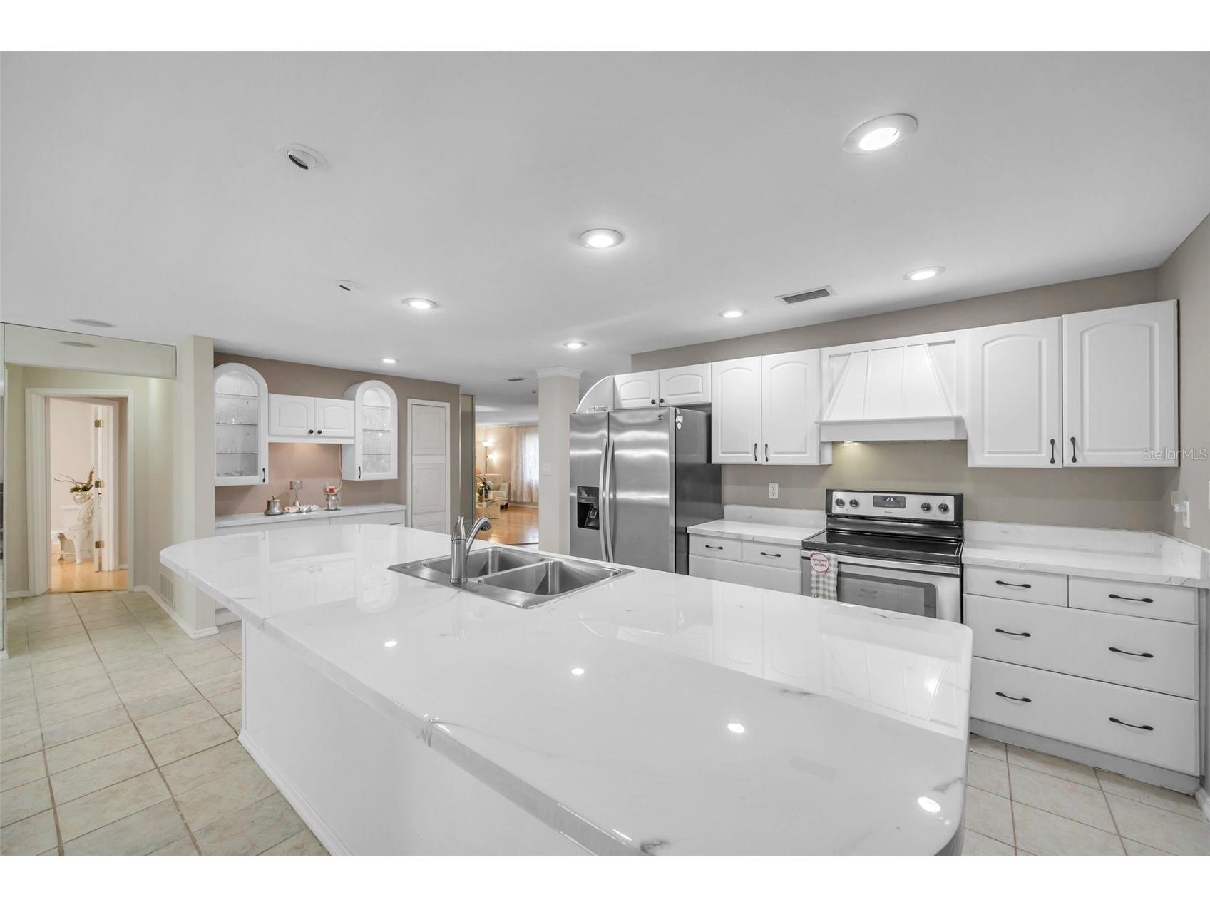 2217 Buena Vista Drive Clearwater FL 33764 A4679834 image5