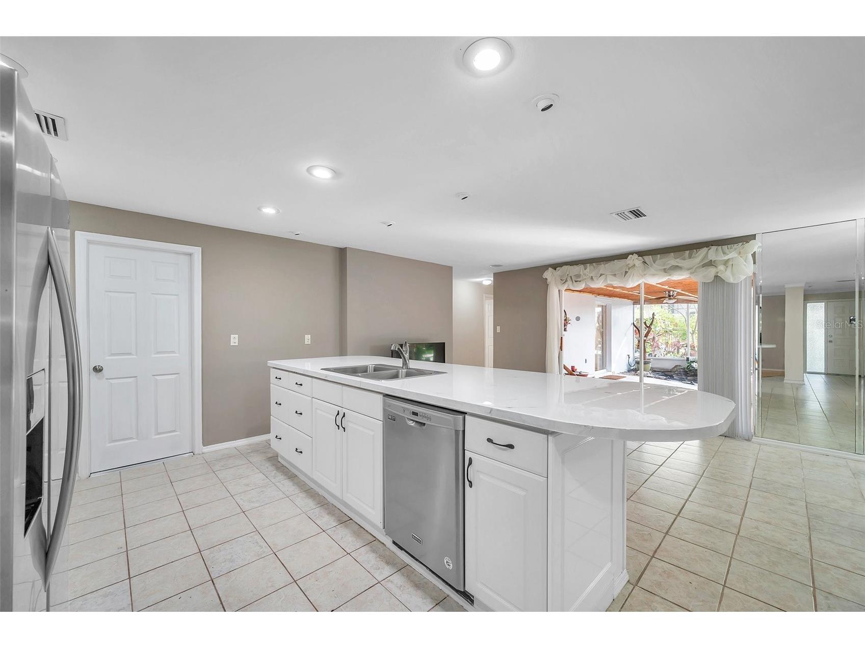 2217 Buena Vista Drive Clearwater FL 33764 A4679834 image6