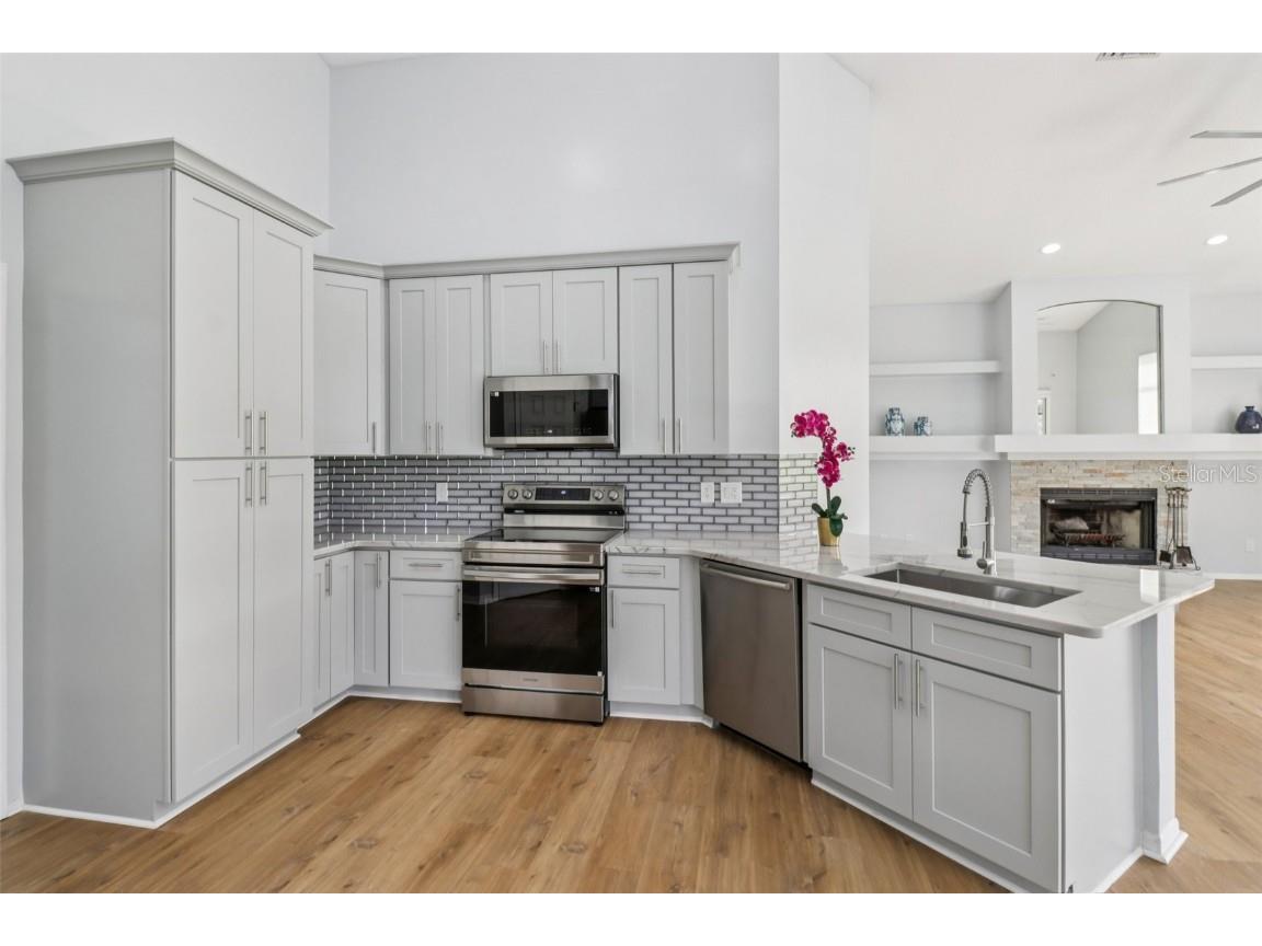 2217 Dunhurst Lane Orlando FL 32835 V4945248 image12