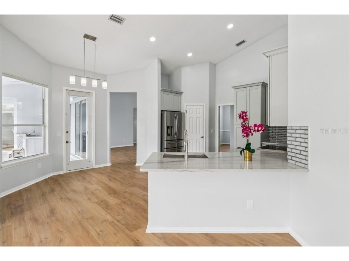 2217 Dunhurst Lane Orlando FL 32835 V4945248 image13