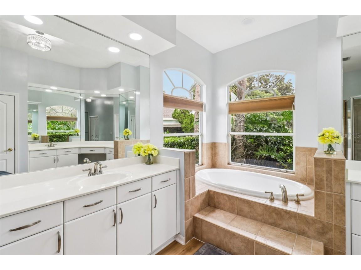 2217 Dunhurst Lane Orlando FL 32835 V4945248 image32