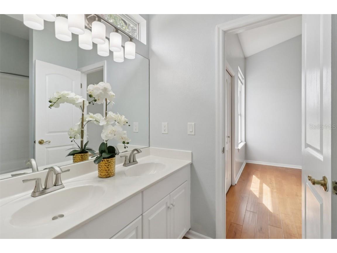 2217 Dunhurst Lane Orlando FL 32835 V4945248 image38