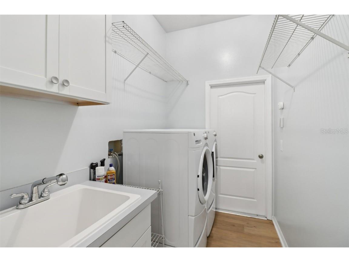 2217 Dunhurst Lane Orlando FL 32835 V4945248 image46