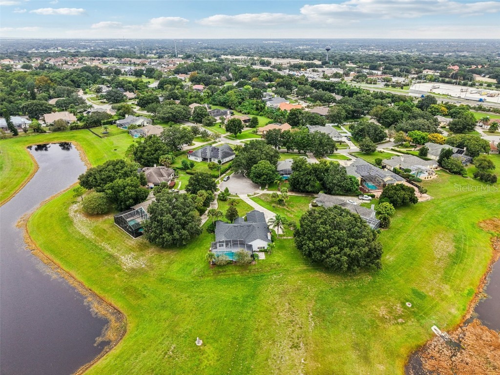 2217 Dunhurst Lane Orlando FL 32835 V4945248 image69