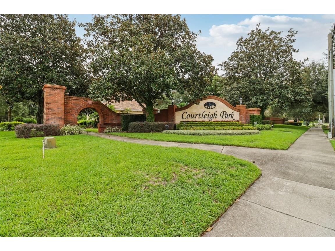 2217 Dunhurst Lane Orlando FL 32835 V4945248 image77