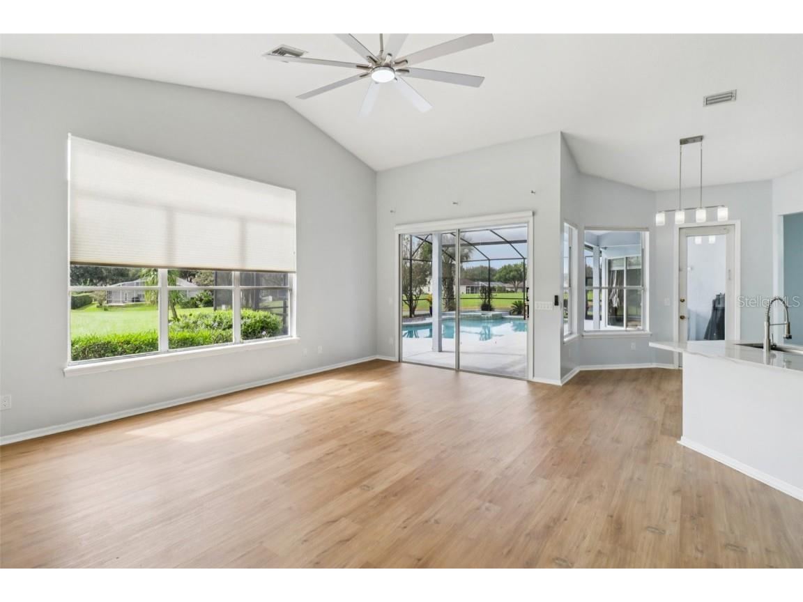 2217 Dunhurst Lane Orlando FL 32835 V4945248 image8