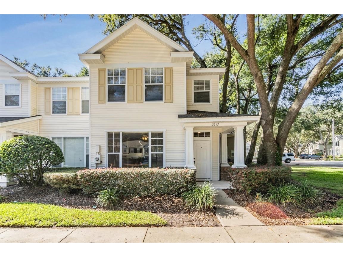 2217 Golden Oak Lane Valrico FL 33594 T3470634 image1