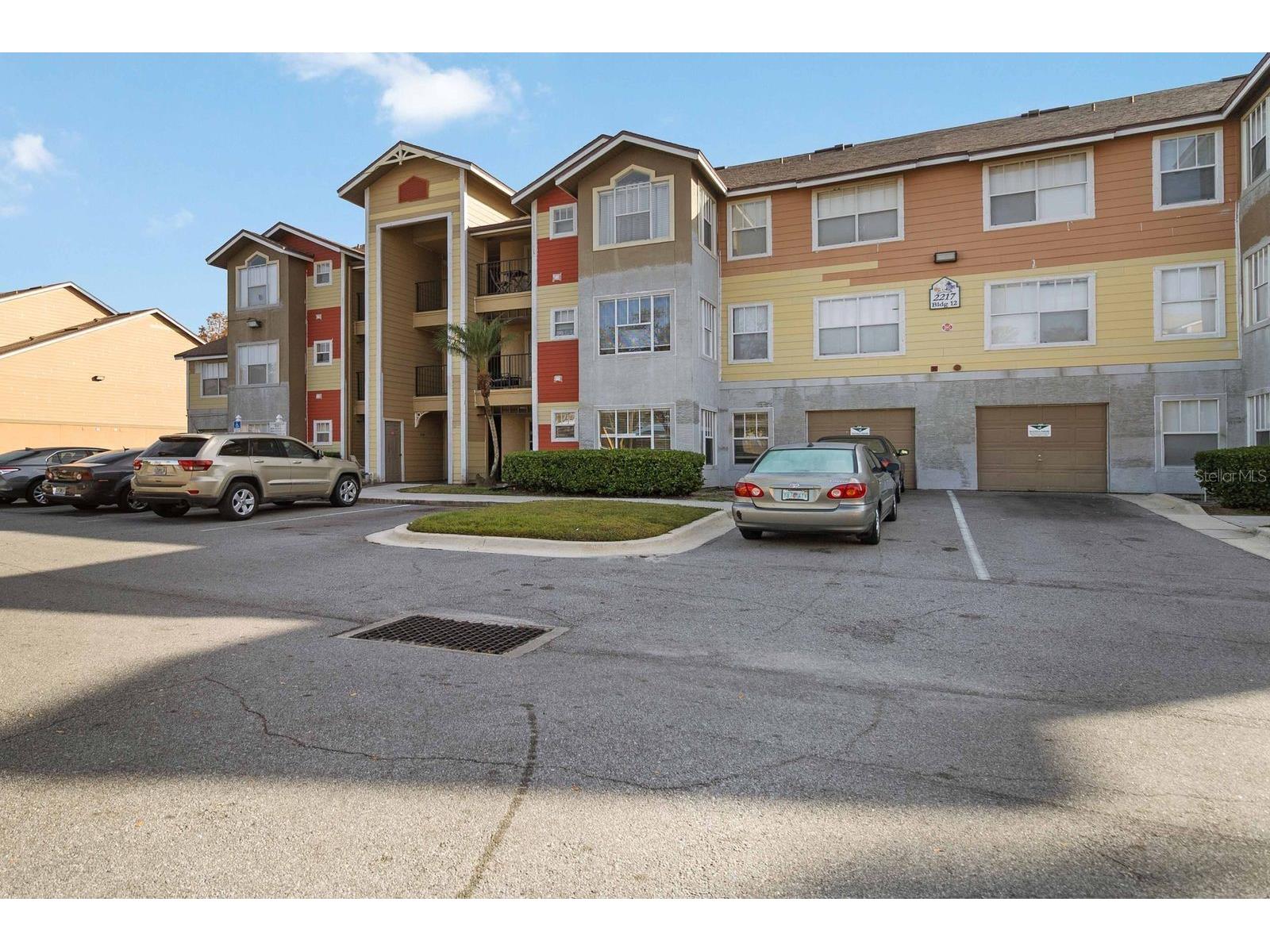 2217 Grand Cayman Court #1237 Kissimmee FL 34741 O6370613 image1