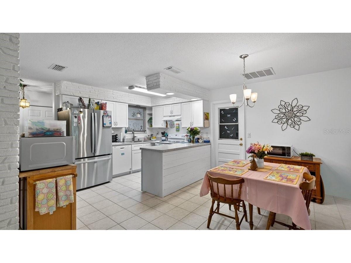 2217 Green Street South Daytona FL 32119 V4948568 image14