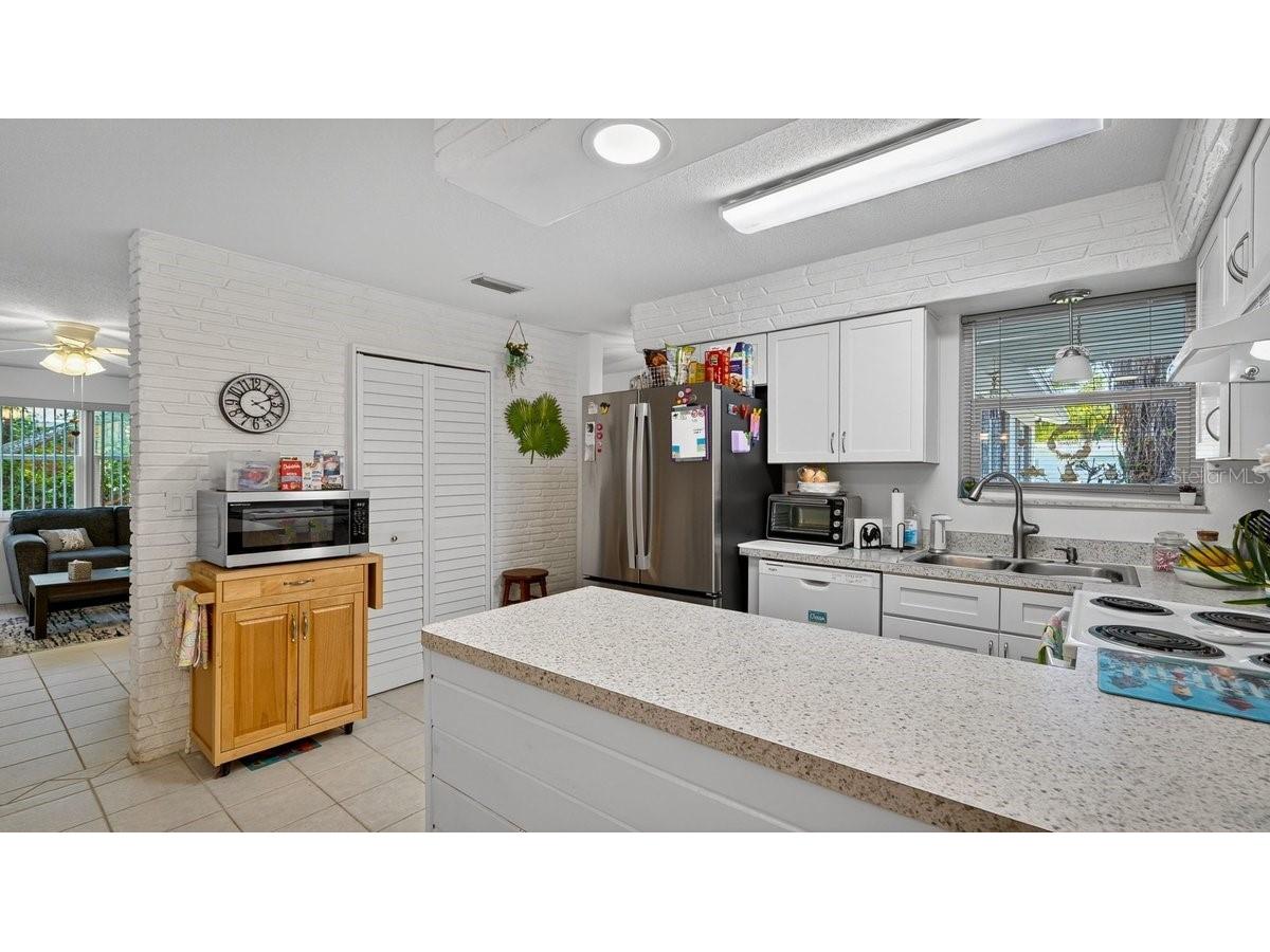 2217 Green Street South Daytona FL 32119 V4948568 image15