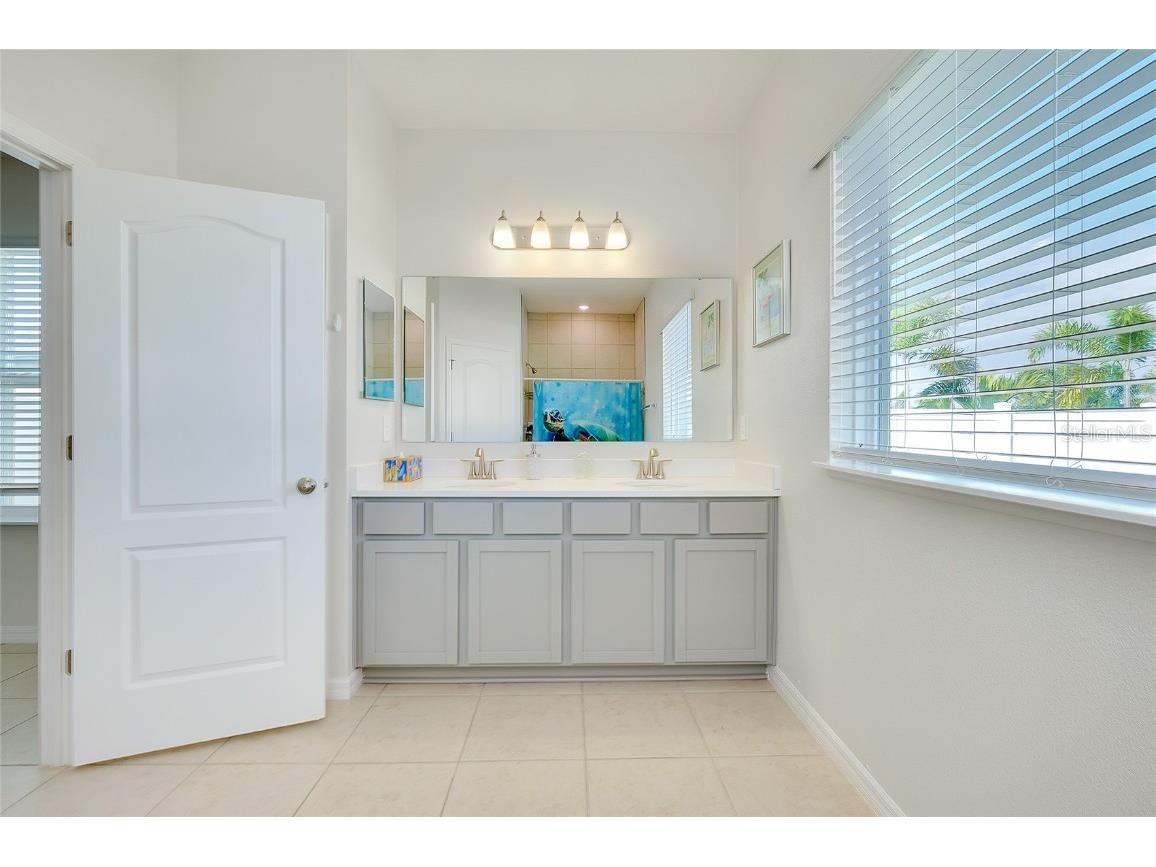 2217 Mizner Bay Avenue Bradenton FL 34208 A4676194 image22