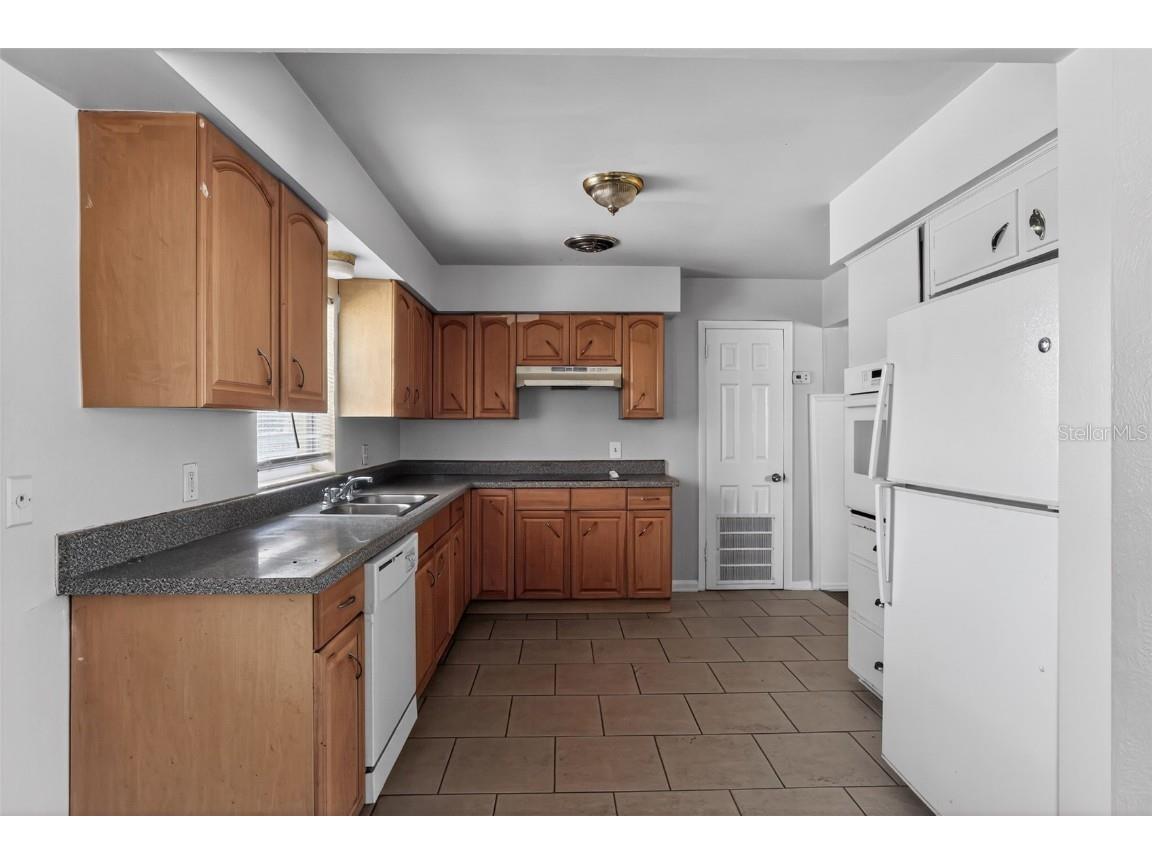 2217 Owasso Court Orlando FL 32818 O6365239 image9