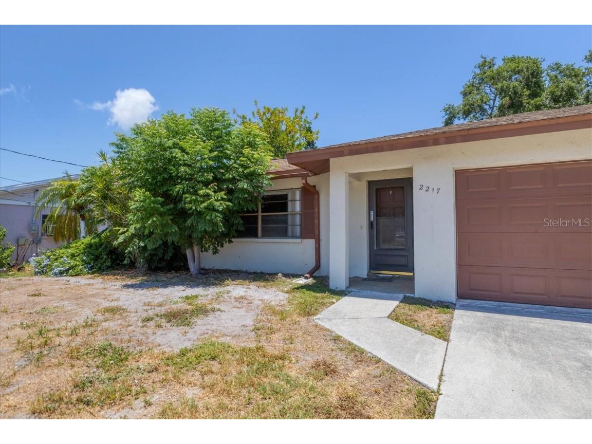 2217 Pinehurst Street Sarasota FL 34231 A4613355 image1