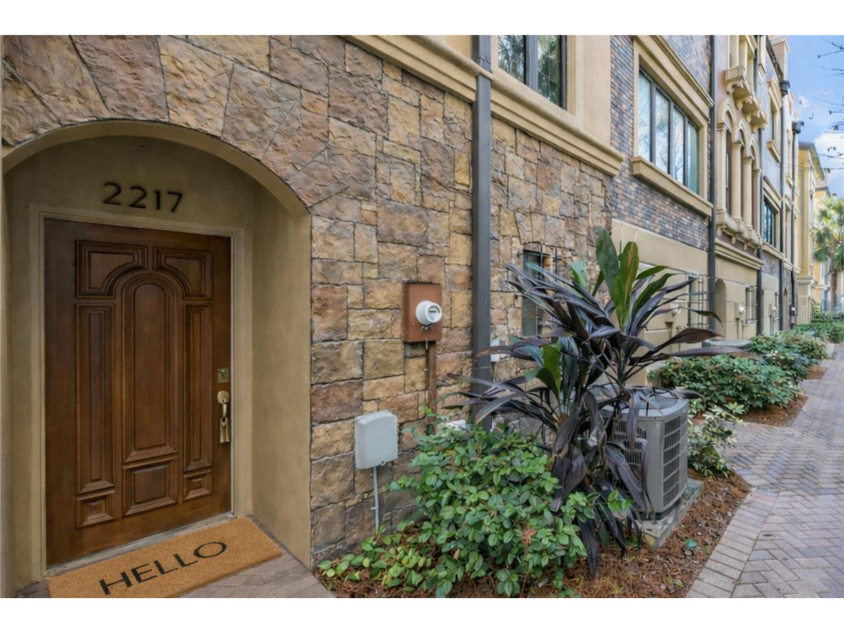 2217 Soho Bay Court Tampa FL 33606 TB8460954 image1