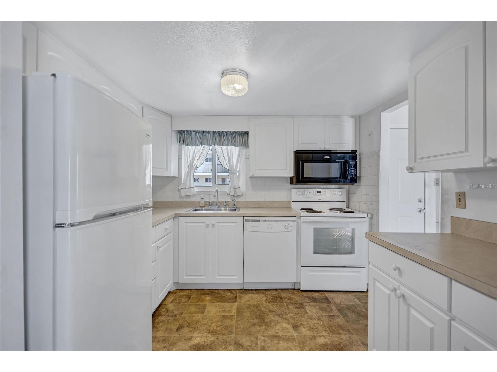 2217 Sunset Drive #E27 Bradenton FL 34207 TB8508979 image10