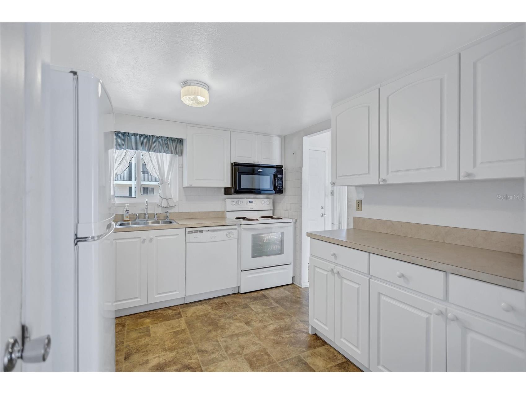 2217 Sunset Drive #E27 Bradenton FL 34207 TB8508979 image11