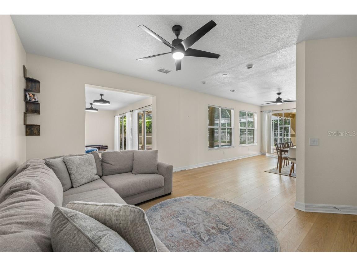 2218 Climbing Ivy Drive Tampa FL 33618 TB8433527 image23