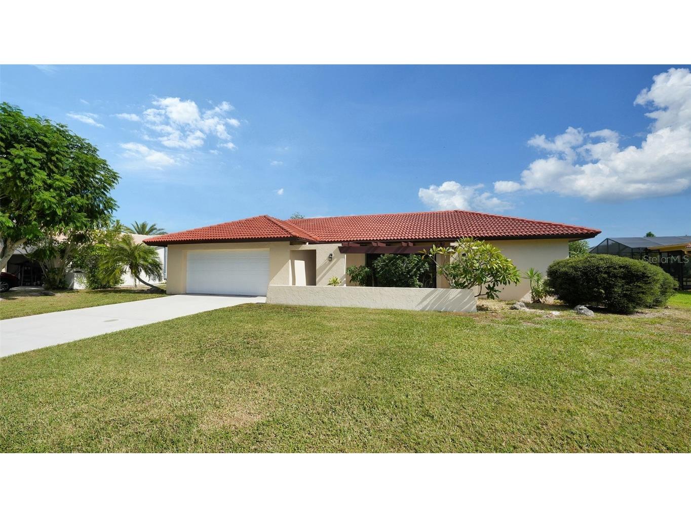 2218 Lakewood Drive Nokomis FL 34275 A4589259 image1