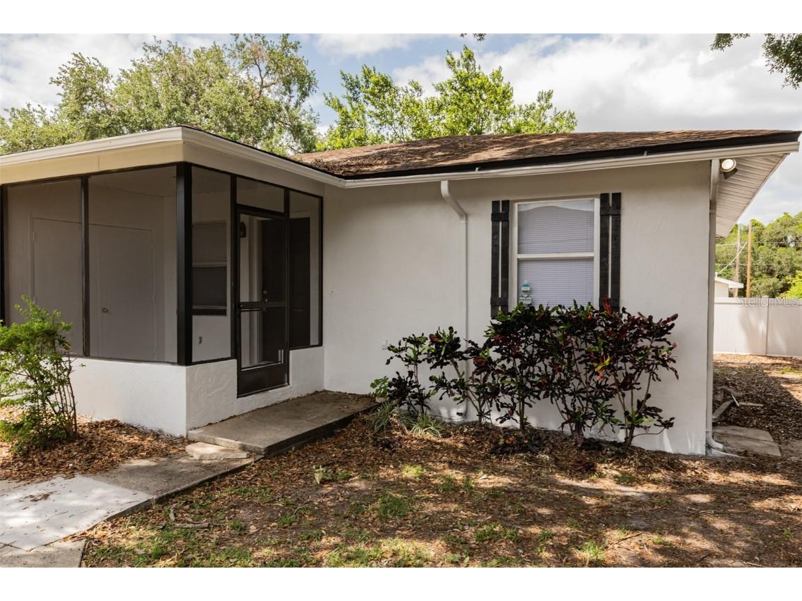 2218 Leo Drive #D Auburndale FL 33823 P4920496 image1