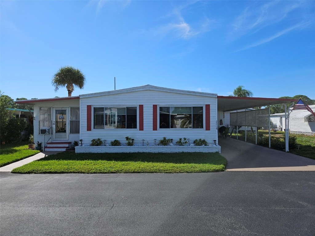 2218 Piazza Drive #109 Sarasota FL 34238 A4583392 image1