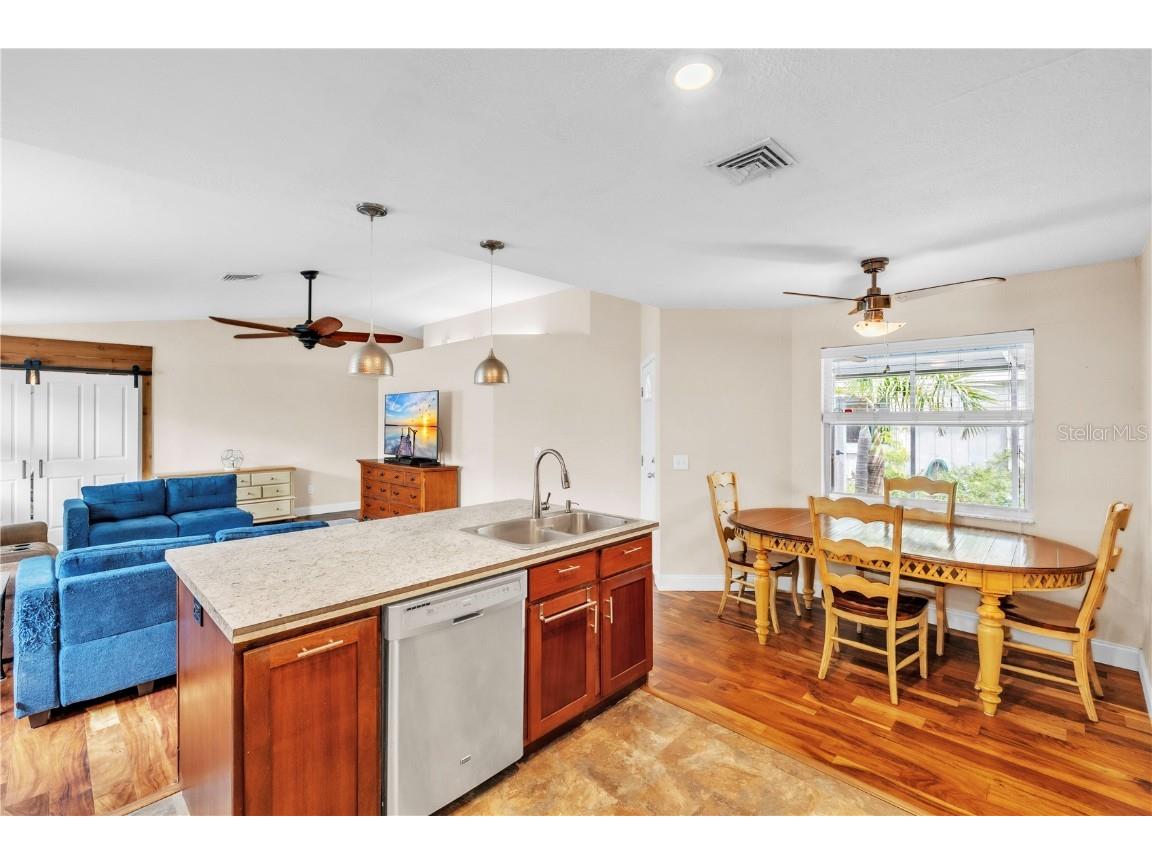 2218 Woodmere Rd Venice FL 34293 A4655976 image8