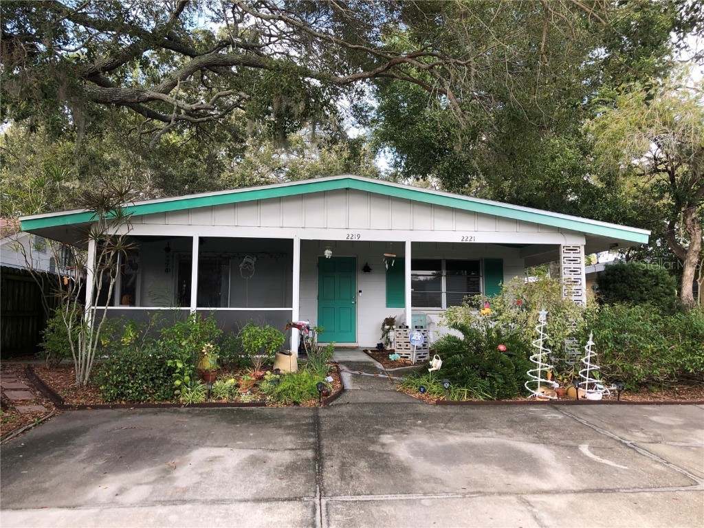 2219 & 2221 Bay Street Sarasota FL 34237 A4595443 image1