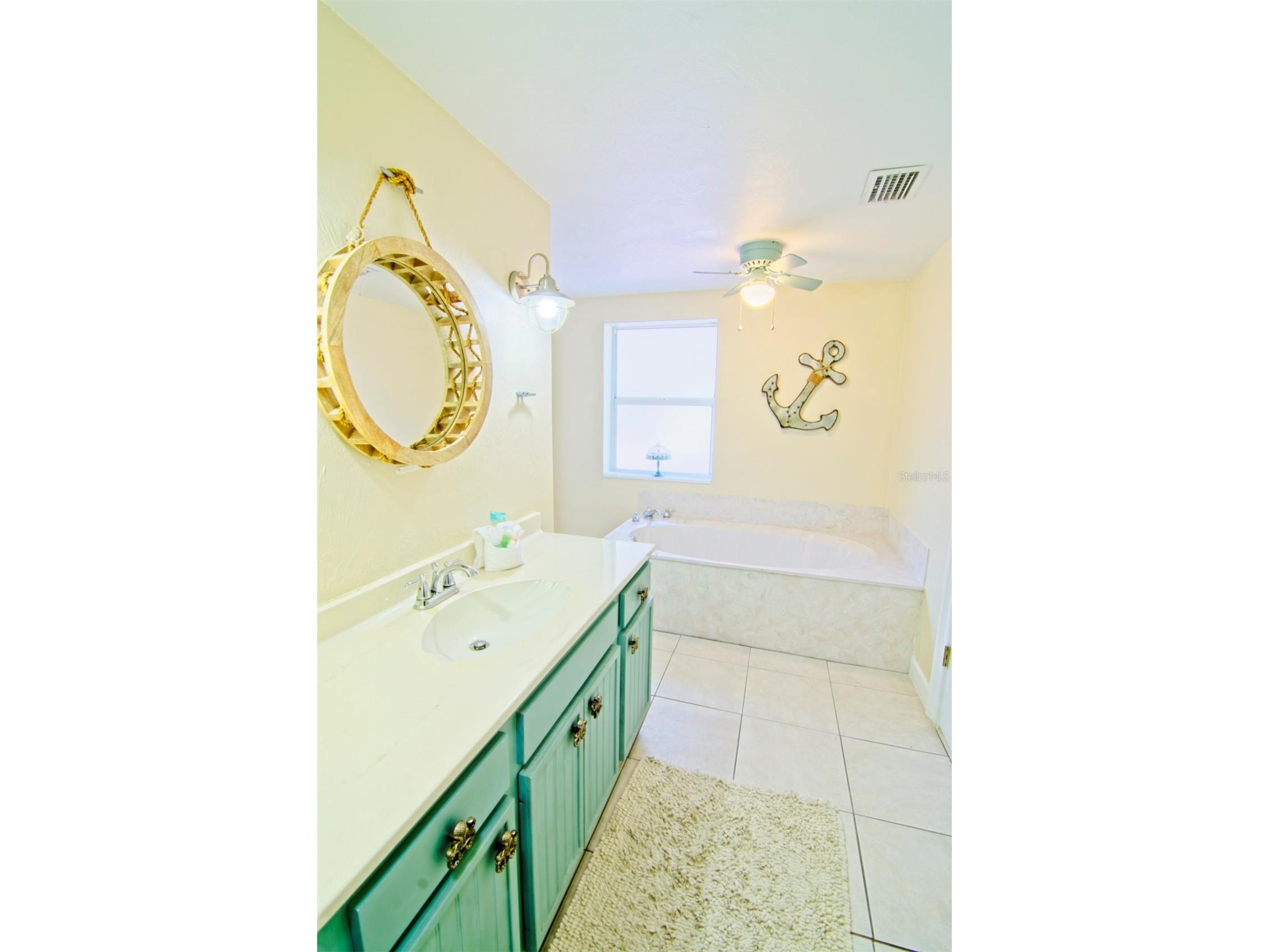2219 Avenue C Bradenton Beach FL 34217 A4675493 image27