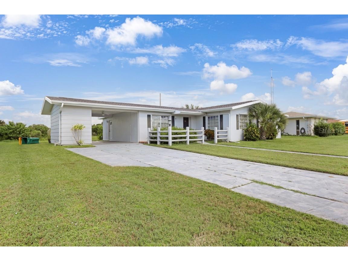 2219 Beacon Drive Port Charlotte FL 33952 C7514060 image1