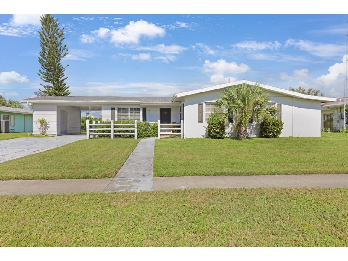 2219 Beacon Drive Port Charlotte FL 33952 C7514060 image2