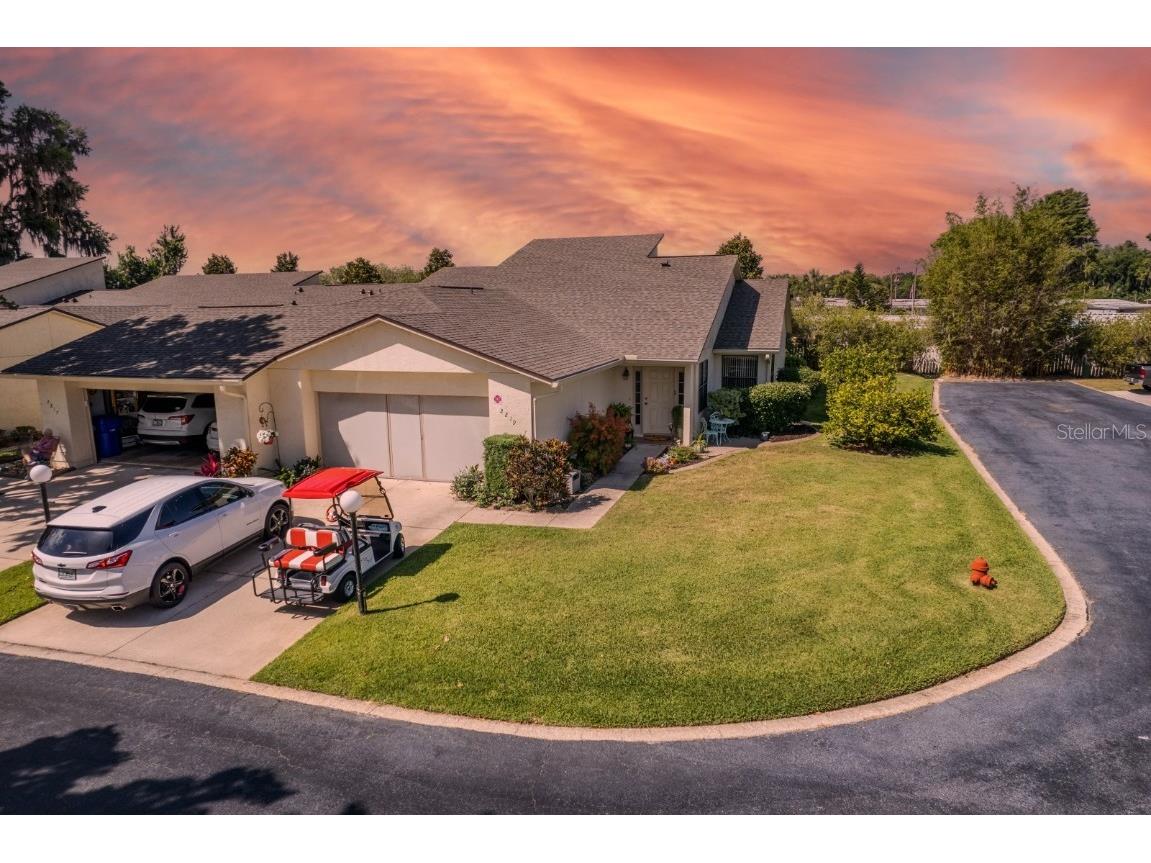 2219 Cypress Court #B-5 Tavares FL 32778 - LAKE EUSTIS G5068966 image1